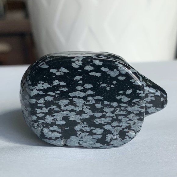 Snowflake Obsidian Carved Hedgehog Carving Bird Head Figurine Crystal Healing 2" - Picture 11 of 12